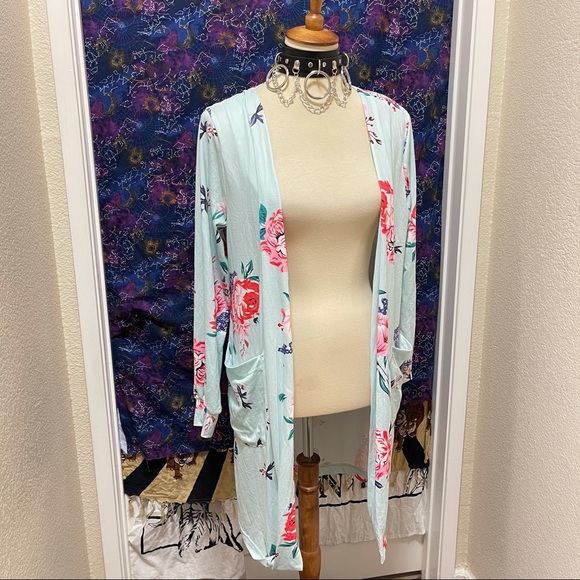 π Lovely colorful rose open cardigan - Picture 5 of 11